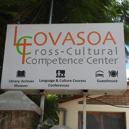 Lovasoa 4C Hotel อันต์ซิราเบ ภายนอก รูปภาพ