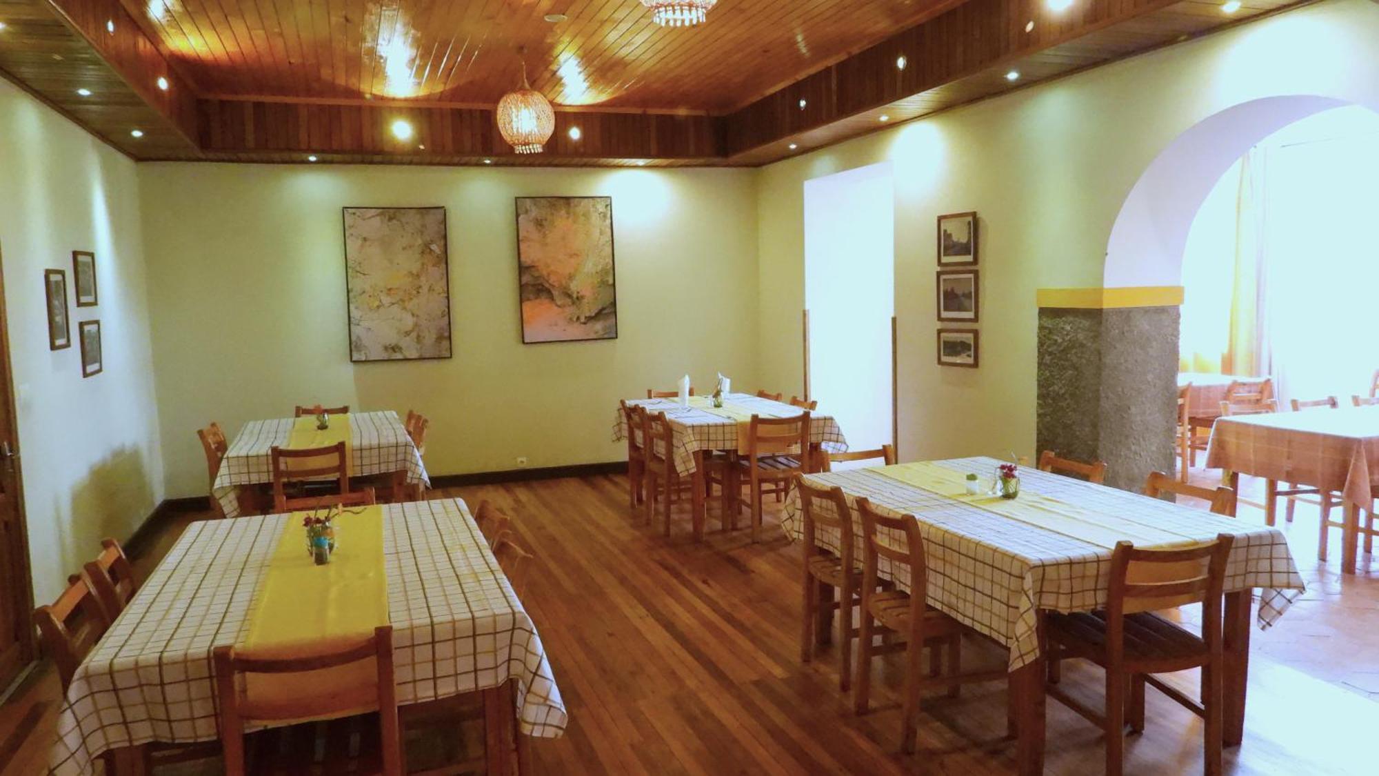 Lovasoa 4C Hotel อันต์ซิราเบ ภายนอก รูปภาพ