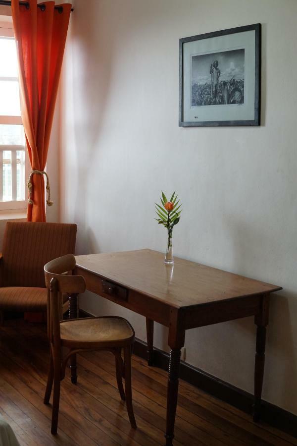 Lovasoa 4C Hotel อันต์ซิราเบ ภายนอก รูปภาพ