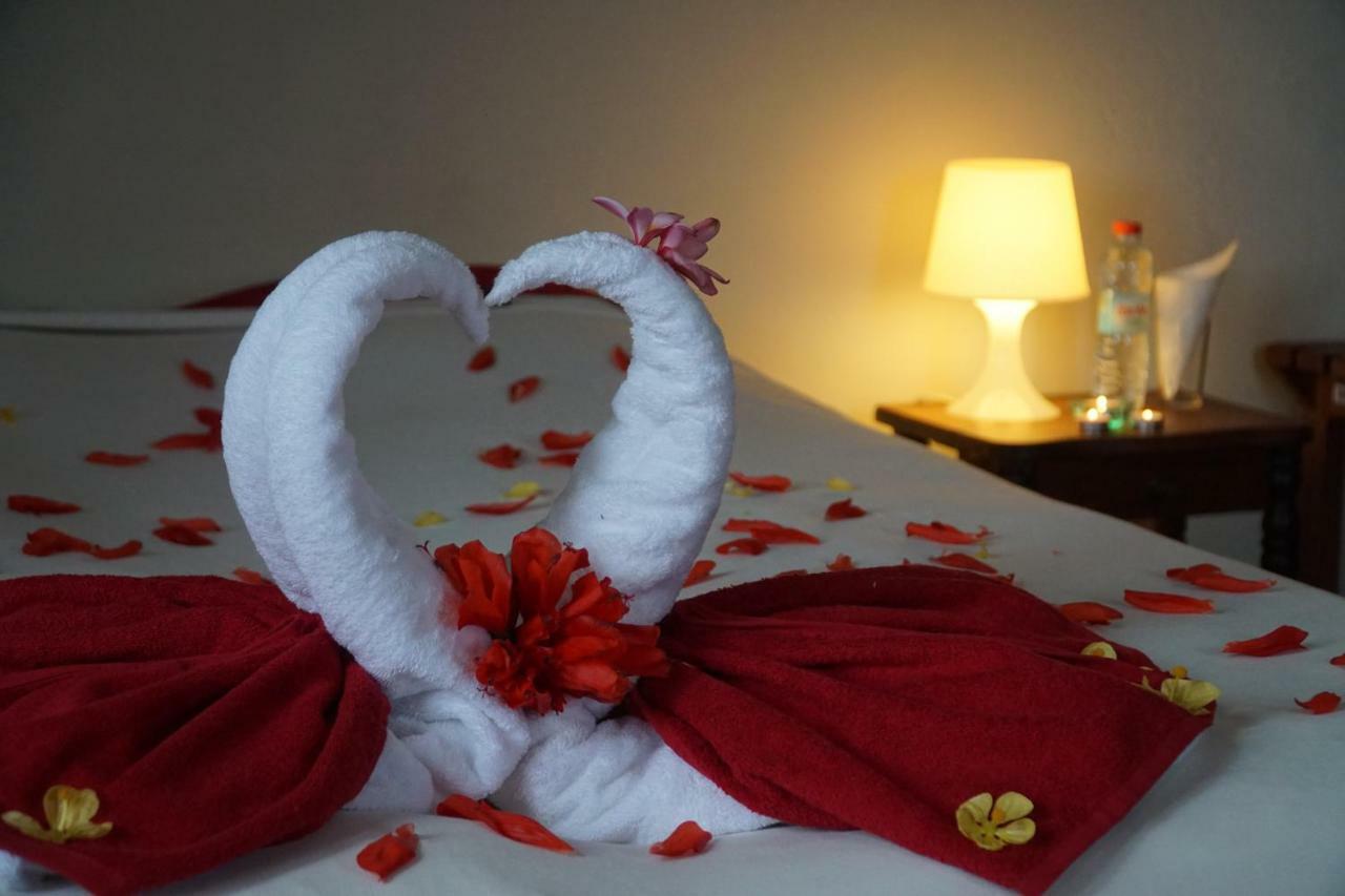 Lovasoa 4C Hotel อันต์ซิราเบ ภายนอก รูปภาพ